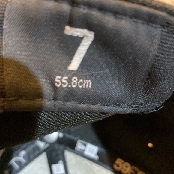 New Era Sox size 7 cap good condition - Picture 6 of 7